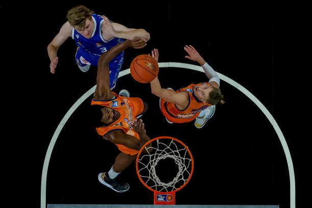 让球队在艰 让球队在艰