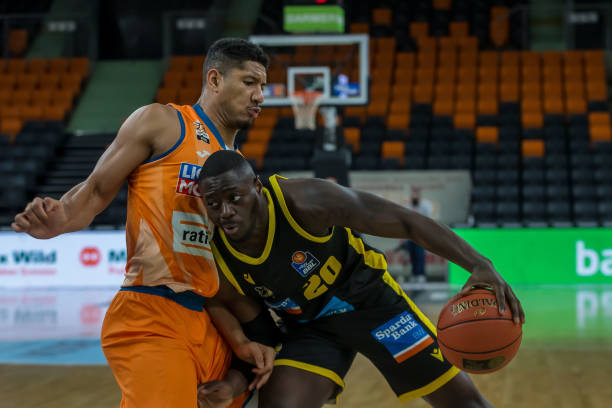 中不断赋予 中不断赋予