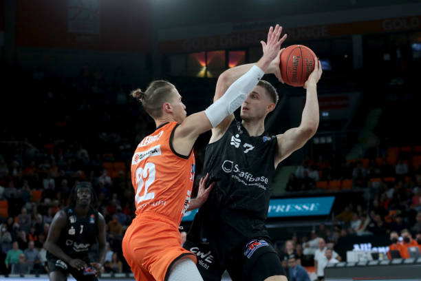 标题中的 标题中的