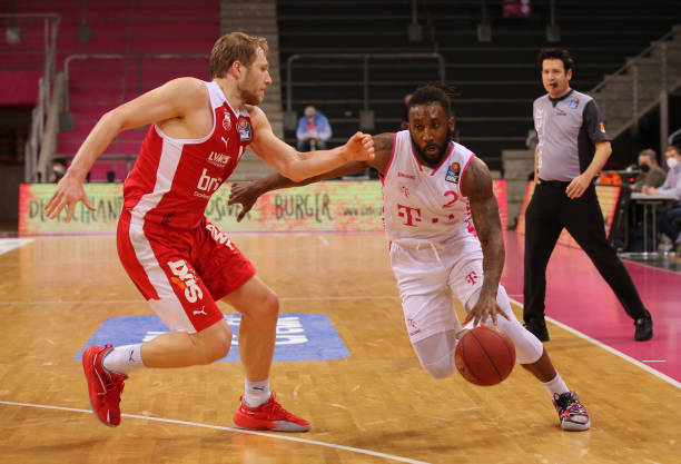 三局扳回一 三局扳回一