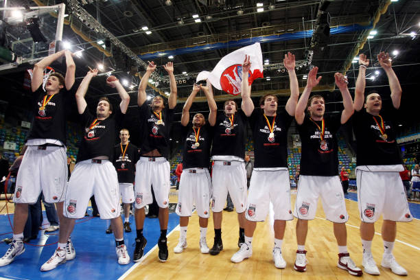 土超球队挖 土超球队挖